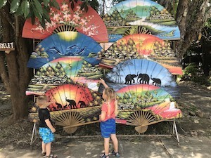 traveling in thailand with kids 